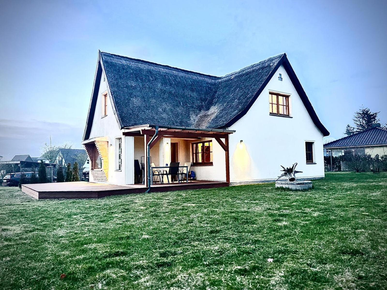 Huus Am Darss Villa Fuhlendorf  Buitenkant foto